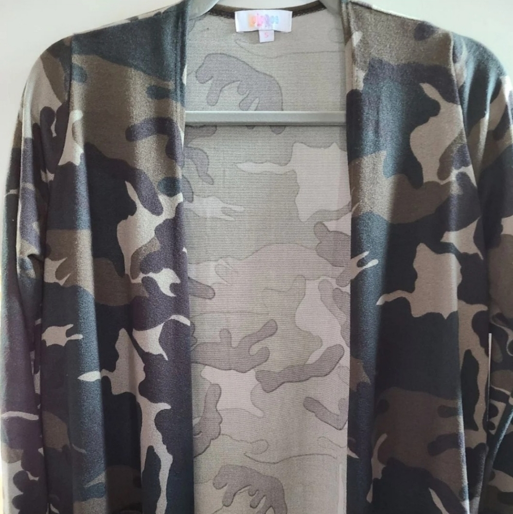 NEW LuLaRoe Sarah - Small Camo Print